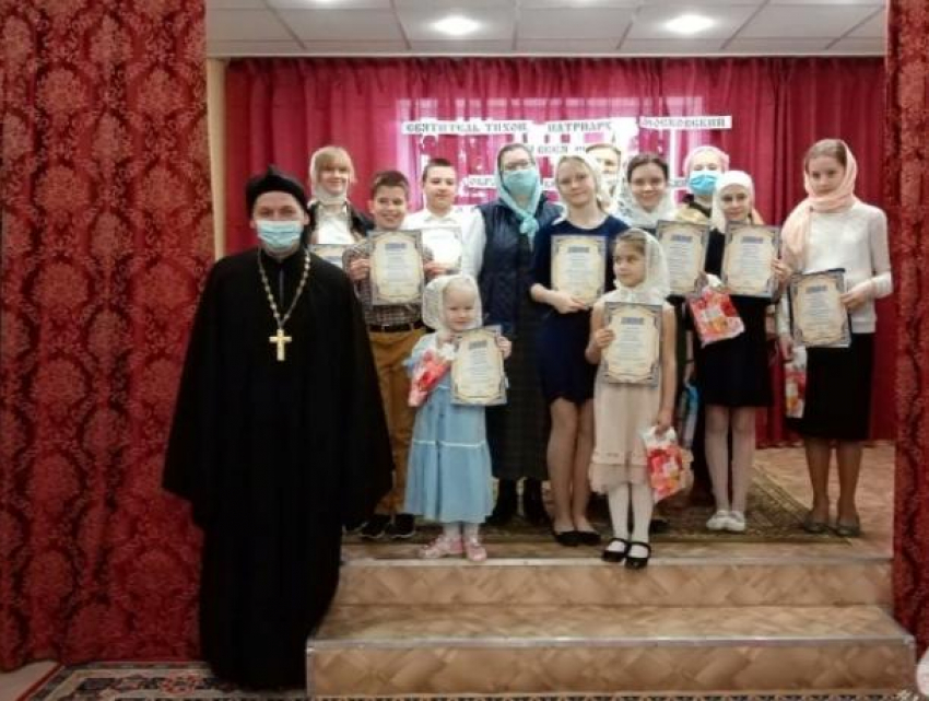 Победители конкурса чтецов в Волжском получили дипломы