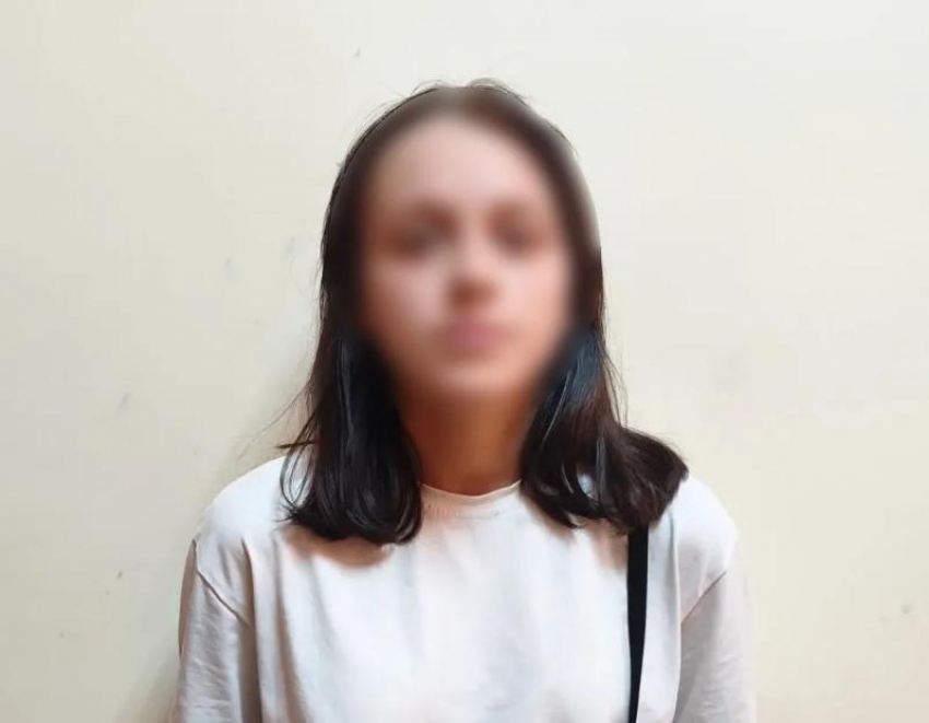 В Волжском задержали студентку, которая «сдала» мошенникам свои карты за 6000 рублей