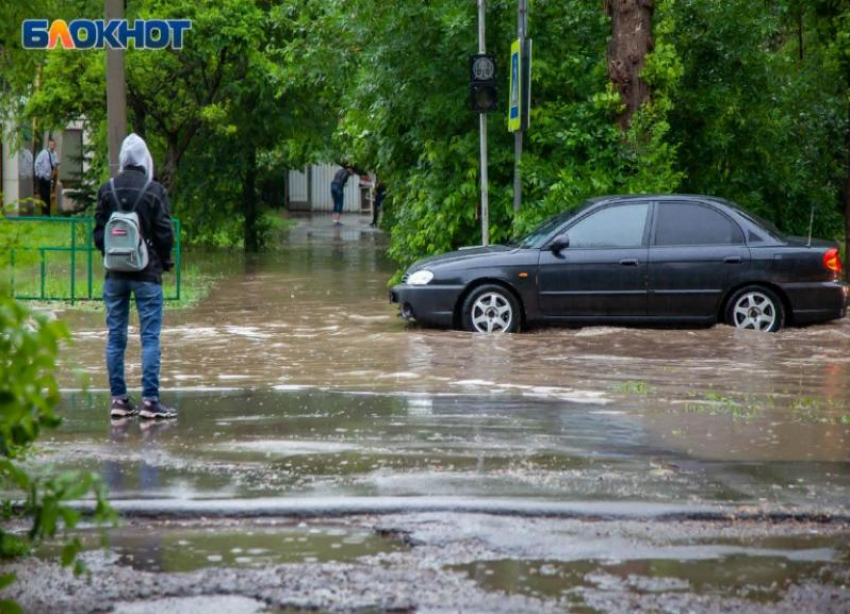 Пасмурное небо и небольшой дождь пройдет в субботу: прогноз погоды в Волжском