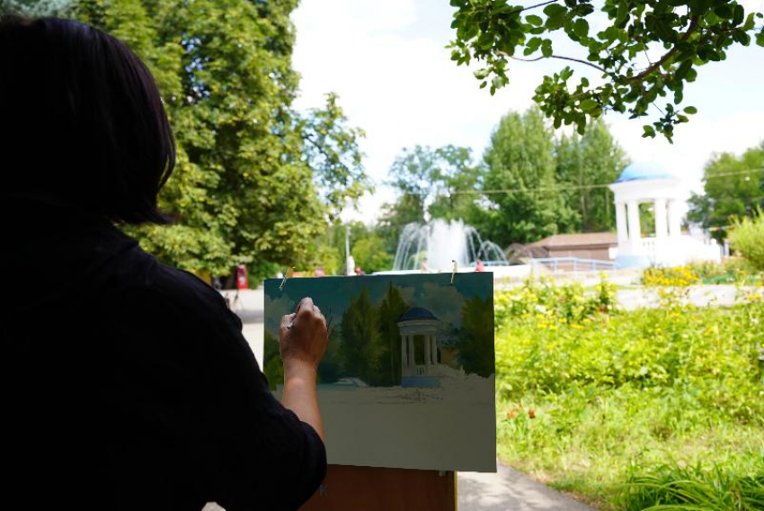 Волжский глазами художников: в музее откроется выставка картин, подаренных городу