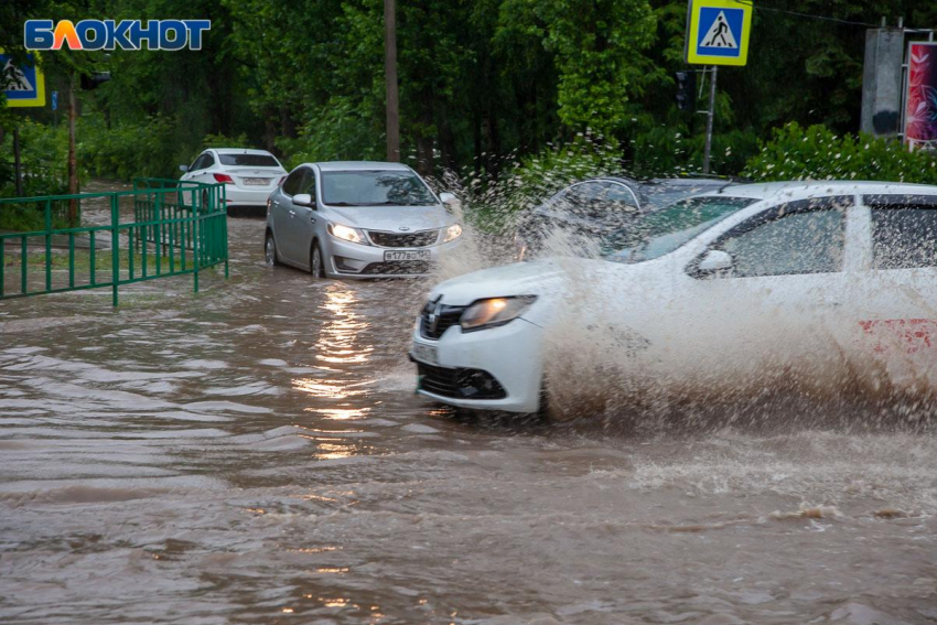 Грозовая буря надвигается на Волжский