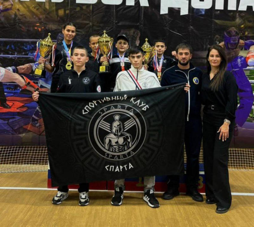 Волжский клуб «Спарта» оформили тройной успех на Кубке Дона‑2025 по кикбоксингу