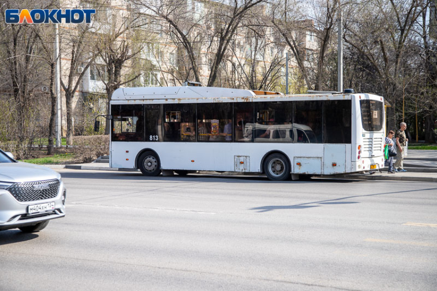 В Волжском с 1 сентября сократят вечерние рейсы четырёх дачных автобусов