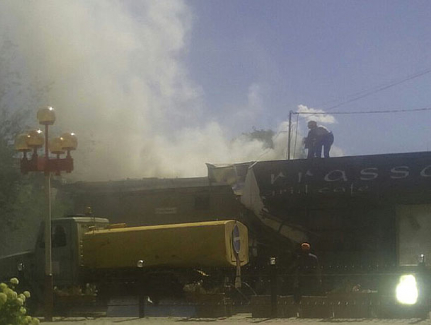 Загорелось кафе Terrassa, которое власти собирались демонтировать в Волжском 