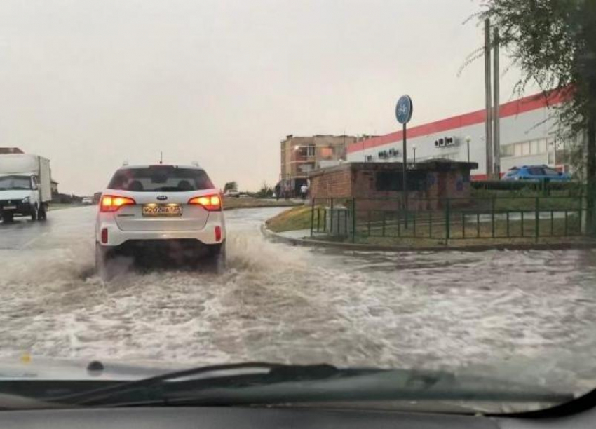 Ливневки в Волжском - миф? Почему дождь затопил пол города