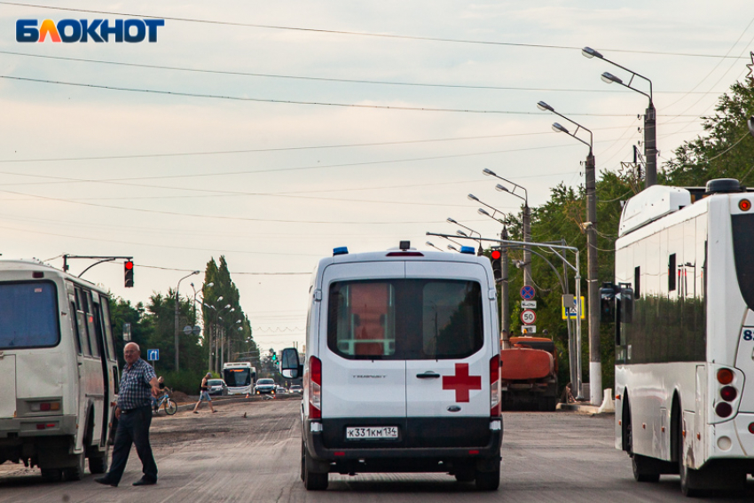 «Состояние без изменений», - медики о пострадавших в ДТП на въезде в Волжский