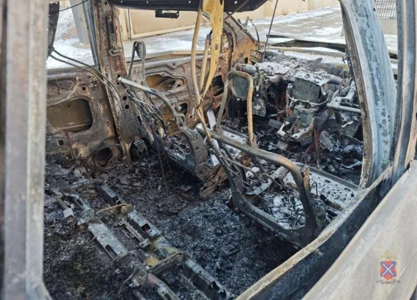 В Волгограде возбуждено уголовное дело по факту поджога автомобиля