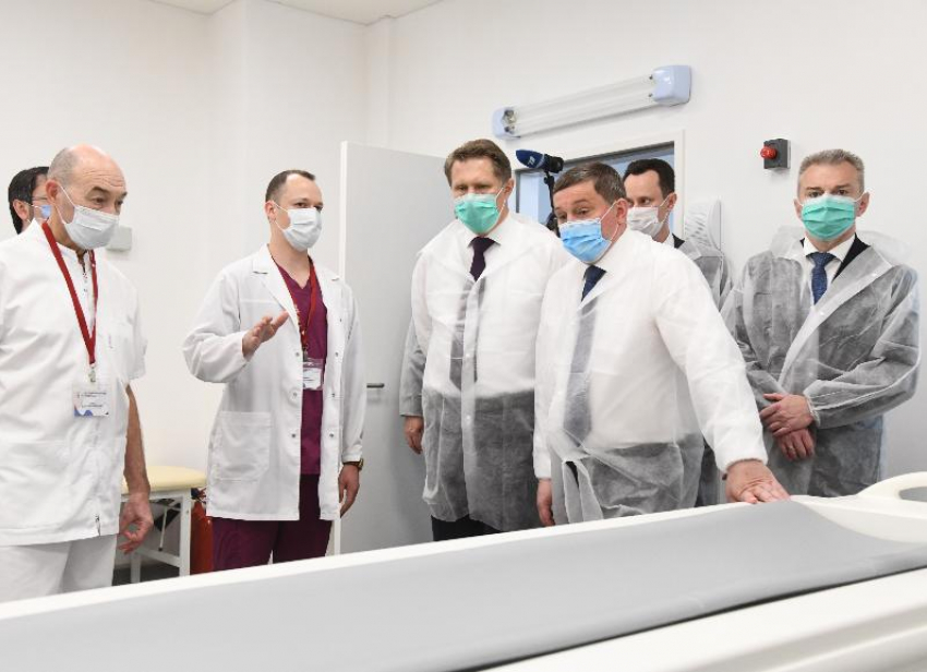 Михаил Мурашко посетил открытие центра трансплантологии в Волжском