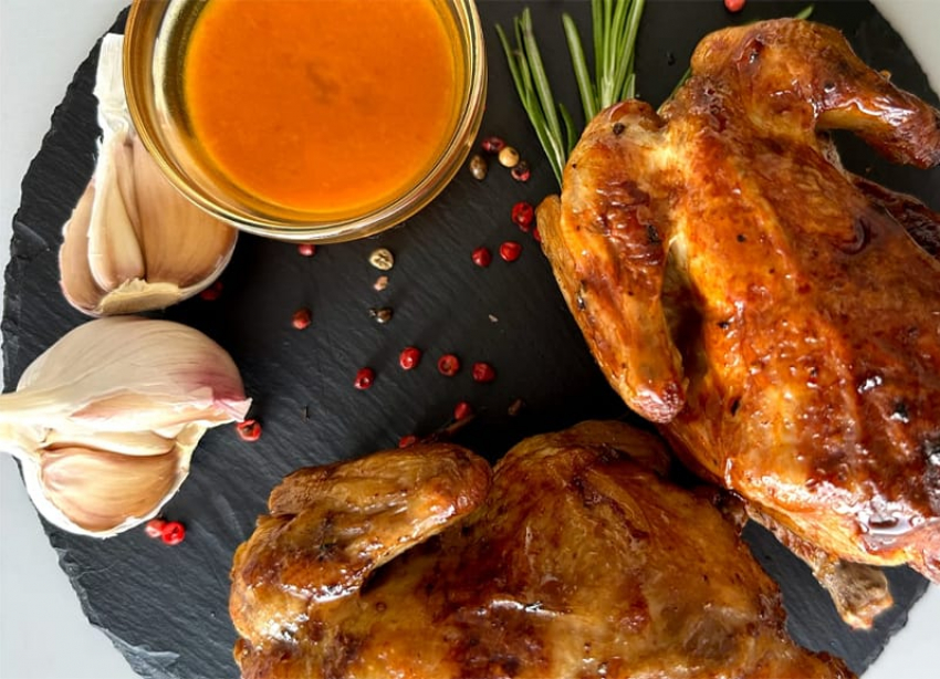 Невероятные ребрышки и фирменная курочка: встречайте Новый год с блюдами от Slam Coffee