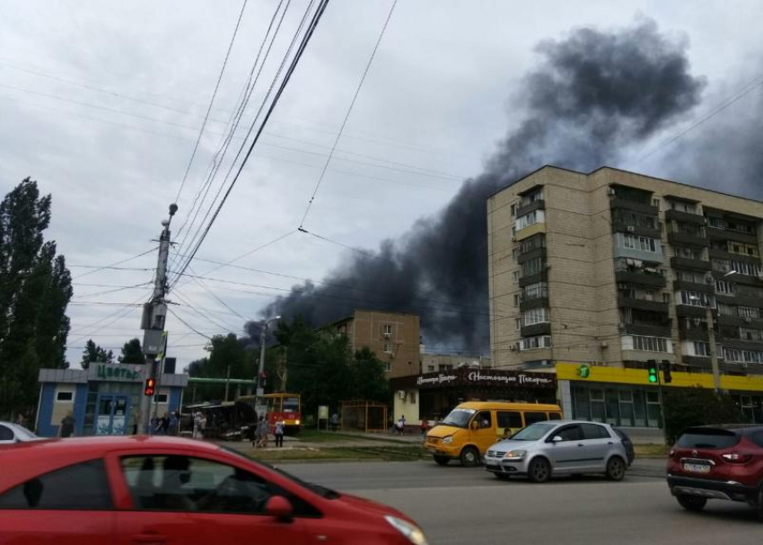 Могли поджечь: подробности пожара в Волжском