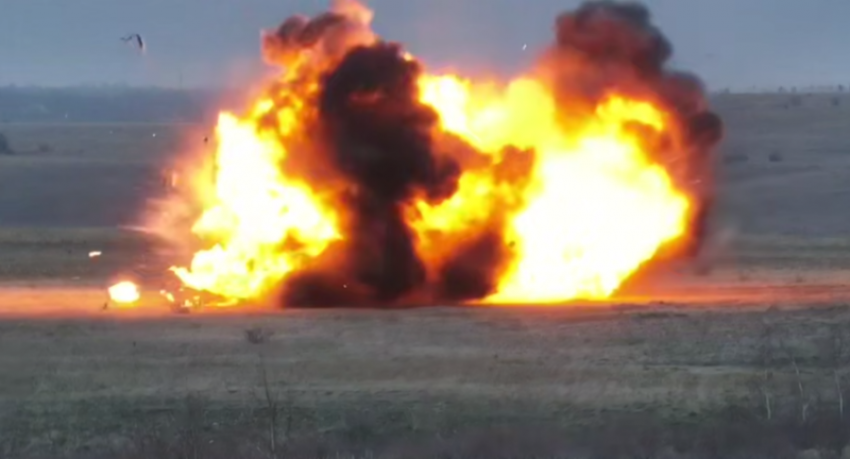 ФСБ ликвидировали 7 дронов ВСУ с 200 кг тротила в Волгоградской области: видео