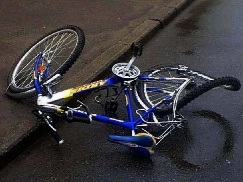 В Волжском на пешеходном переходе был сбит 11-летний велосипедист