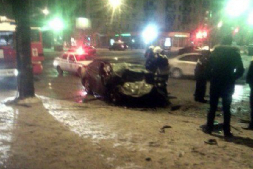 В Волгограде автоледи угробила пассажиров в ДТП со снегоуборочной машиной