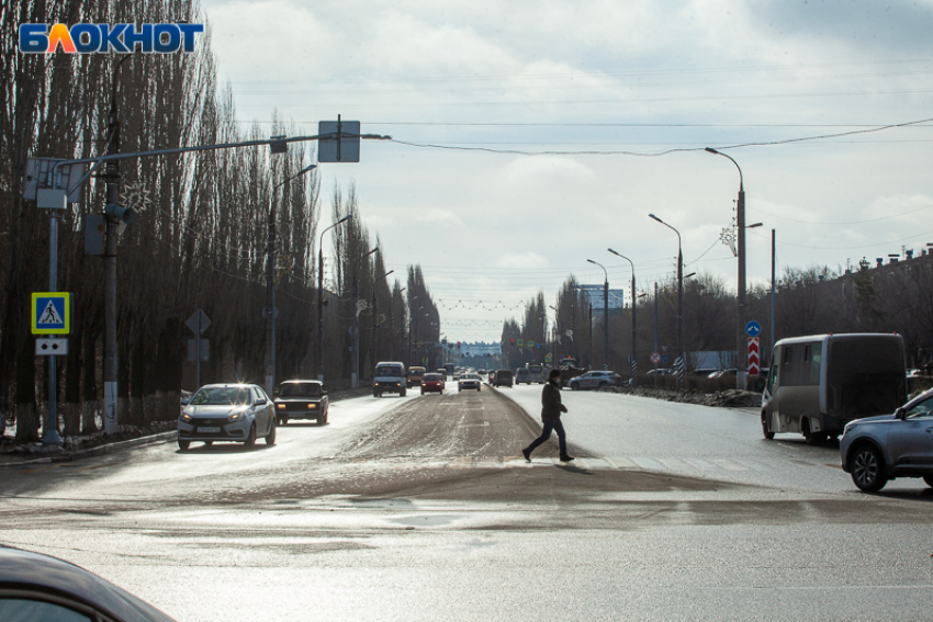 Волжанка за рулем иномарки сбила мужчину на «зебре» в центре города