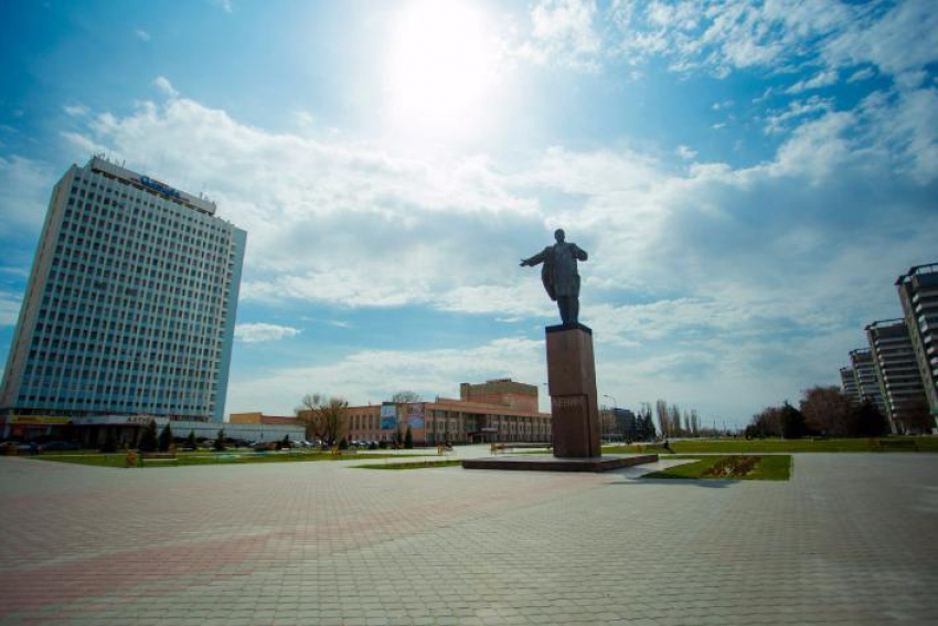 Волжане смогут посетить выставку известного местного художника 