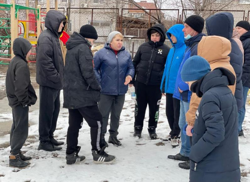 На встречу с Ириной Гусевой в Тракторозаводском районе пришли более 70 человек