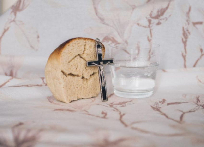 Почти половина волжан соблюдают пост