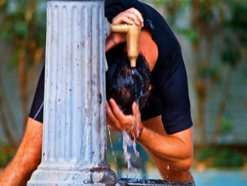 Синоптики предупредили о тепловых судорогах во время жары в Волжском