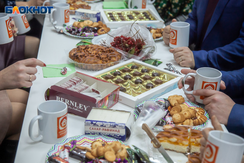 Как реанимировать организм после застолий рассказали волжанам специалисты