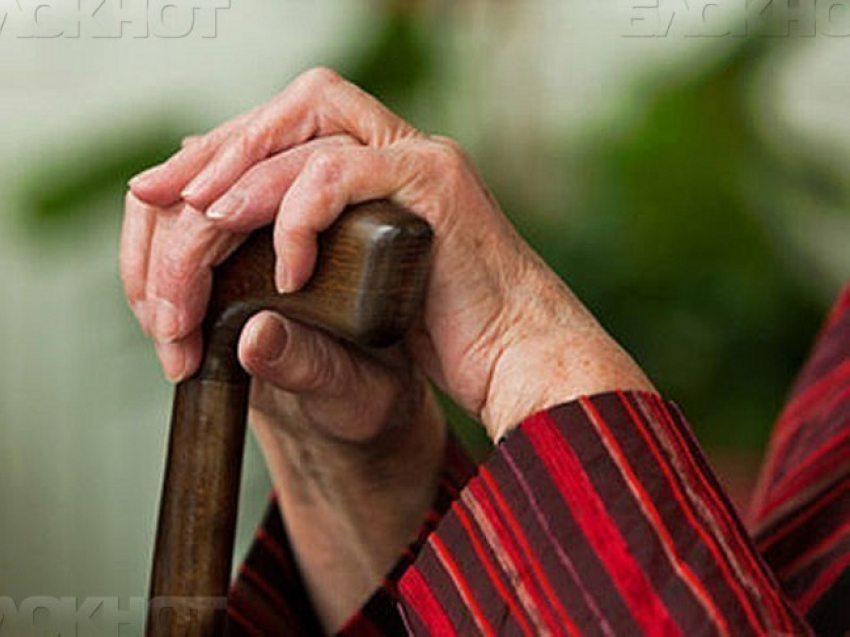 Под Волгоградом пенсионерка повесилась из-за постоянных болей