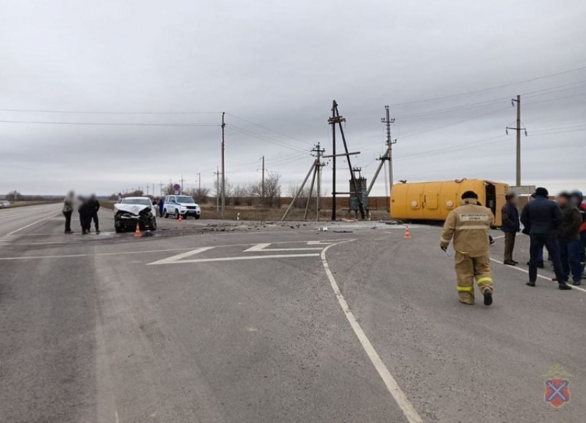  Прокуратура Волгоградской области проводит проверку по факту ДТП со школьным автобусом