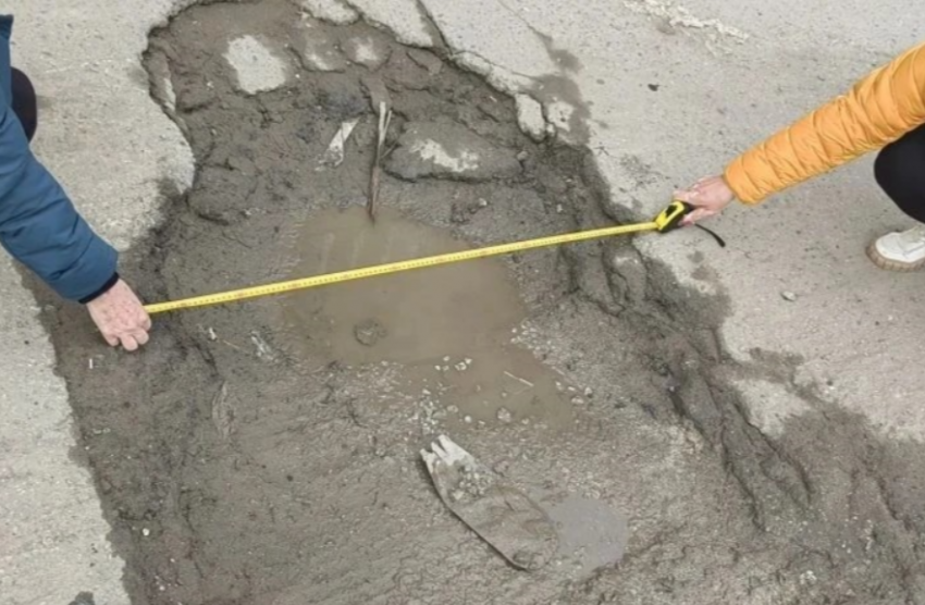 Котлован во дворе многоэтажки пугает жителей Волжского 