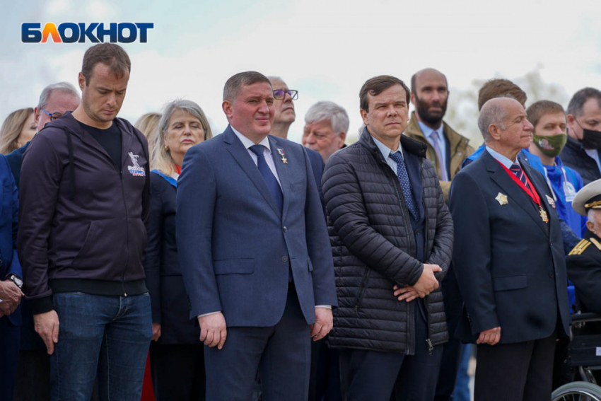 Стало известно, сколько заработал губернатор Волгоградской области за 2020 год