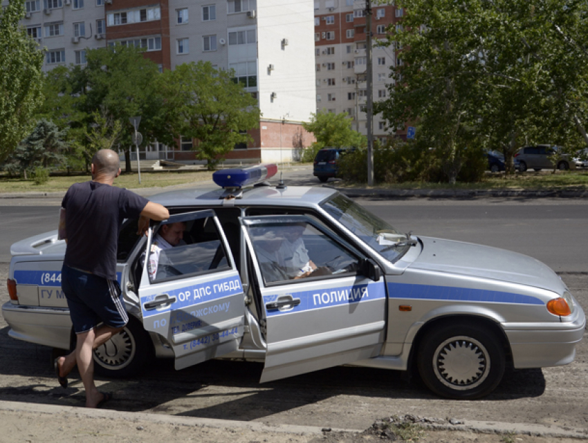 Пострадавший в ДТП пассажир отказался от госпитализации в Волжском