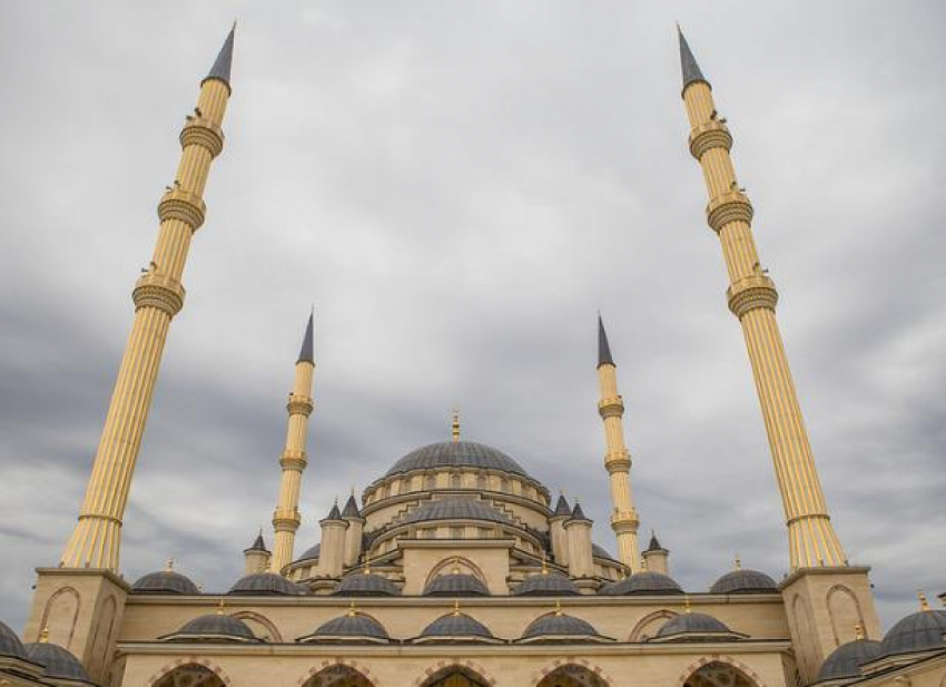 Брат осужденного уроженца Чечни в Волжском объяснился за обращение к Кадырову