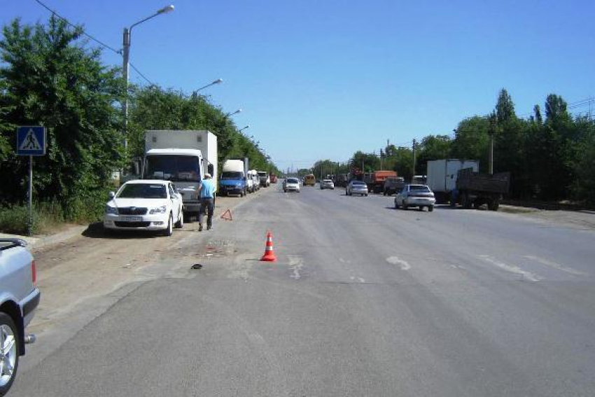 Работники трубного завода устроили тройное ДТП и сбили 34-летнюю волжанку