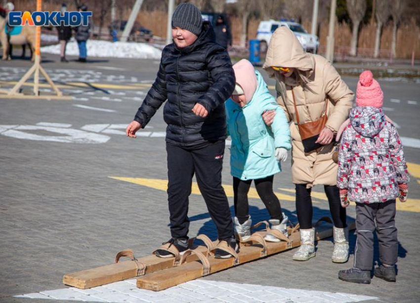 Волжан ждут новые пособия: президент анонсировал выплаты на детей от 8 до 16 лет