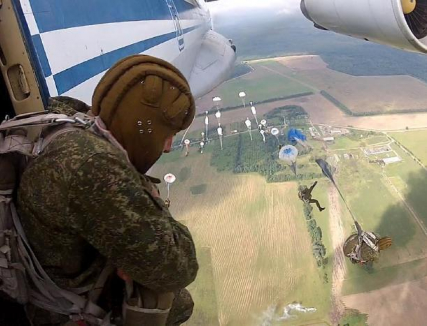 "Ястреб» за опасные прыжки с парашютом окажется в суде