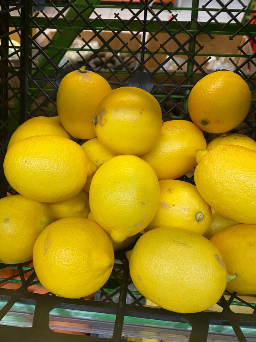 Продуктовая корзина недели: сравниваем цены на лимоны в магазинах Волжского