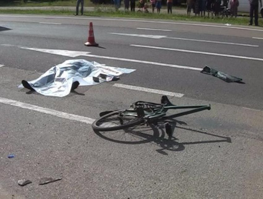 Автоледи сбила насмерть женщину-велосипедиста в Среднеахтубинском районе