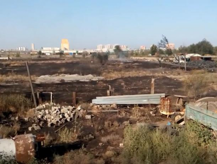 Появилось видео последствий пожара на Александрова в Волжском 