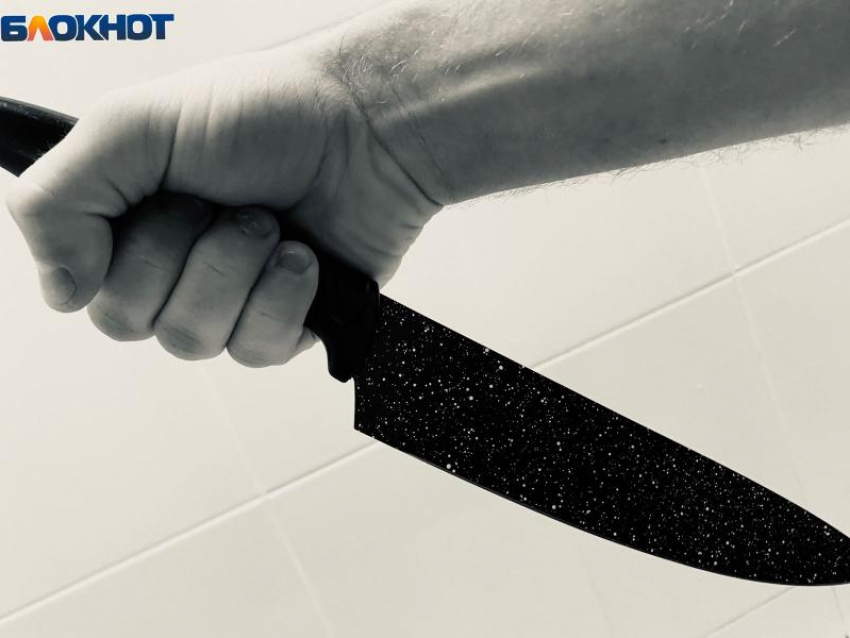 Мужчина с ножом истерзал собственного брата в Волжском