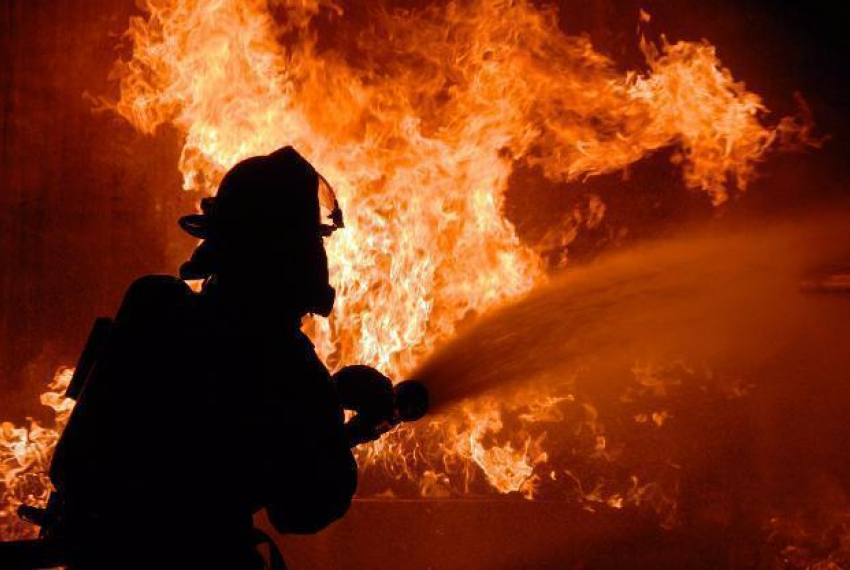 Неосторожное обращение с огнём привело к пожару в Среднеахтубинском районе