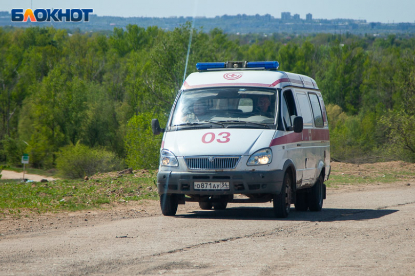 «ВАЗ» наехал на ногу 16-летнего пассажира в Волгоградской области