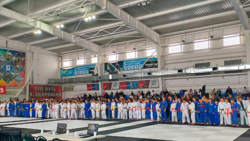 Более 250 дзюдоистов собрал в Волжском турнир в честь героев СВО