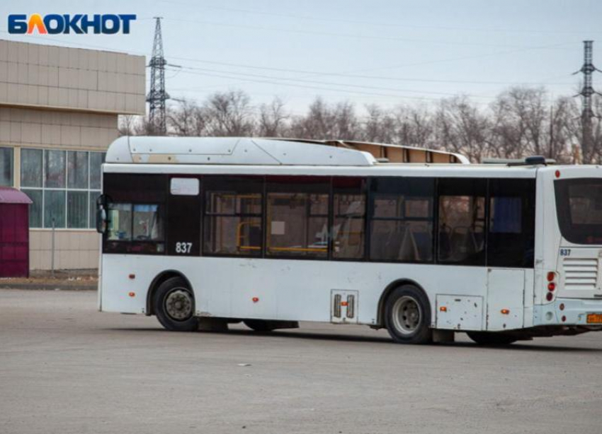 Дачные автобусы изменили движение в Волжском