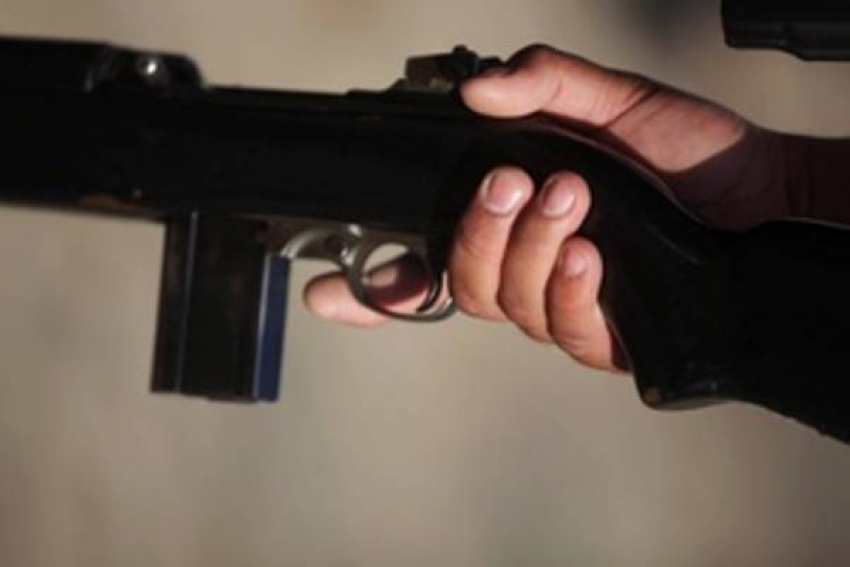 Под Волгоградом дачник с винтовкой в руках отказывался платить за электроэнергию