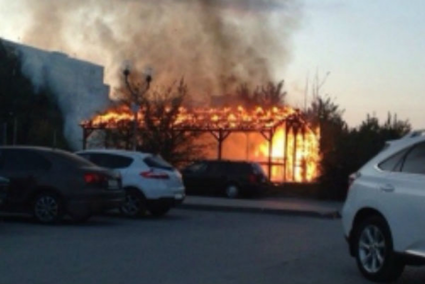 В Волгограде произошел очередной пожар в кафе «Frant`Эль»