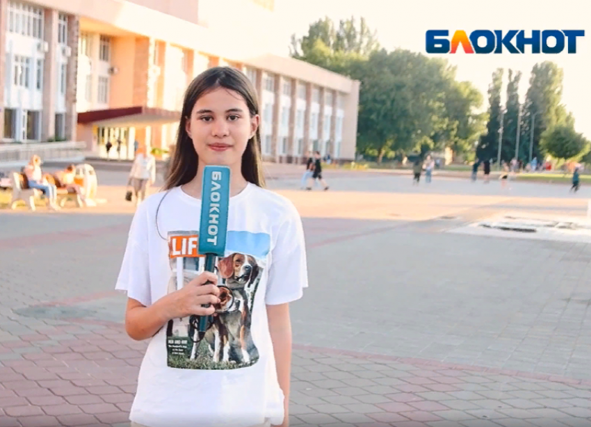 Сколько родители готовы потратить на школьный выпускной в Волжском: видео