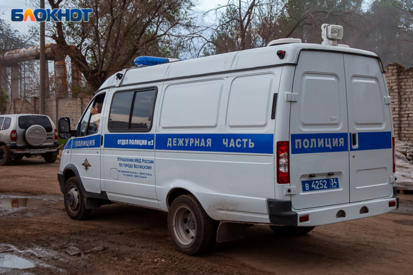 Отомстил возлюбленной: под Волжским мужчина обвинил обидчицу в краже