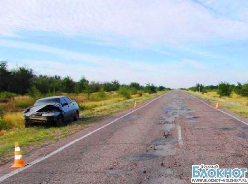 В Волгоградской области в аварии пострадала пенсионерка и двухлетний мальчик