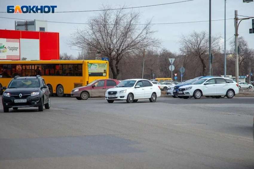 В Волжском доехать до кладбища можно каждый день