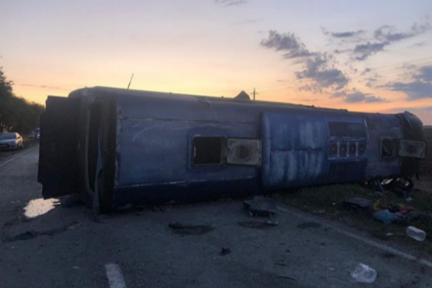 Пять человек погибли в рейсовом автобусе из Волгограда в Ставрополье