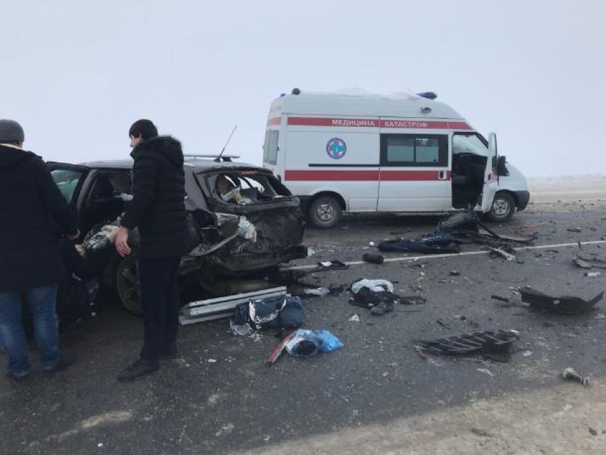 Столкновение маршрутки из Волжского и легковушки унесло жизнь мужчины