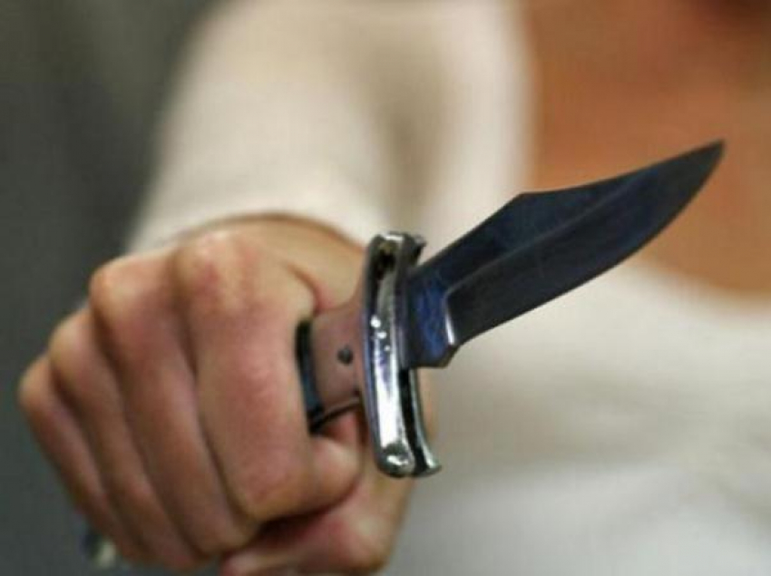В Волгоградской области женщина напала на сожителя с ножом