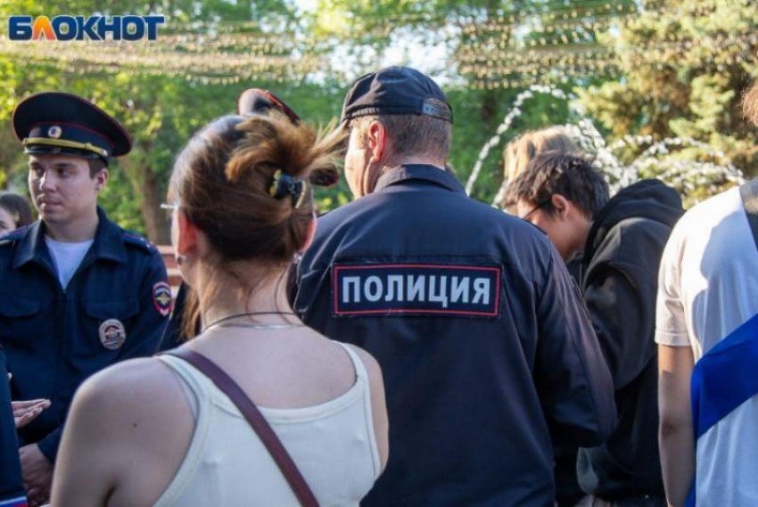 Следом за администрацией комментарий по поводу драки на выпускном предоставило и Управление МВД по Волжскому